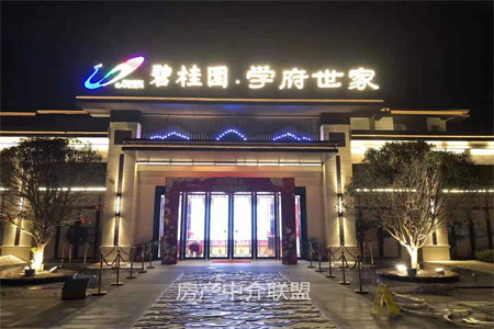 羊山新区印象欧洲5室2厅2卫125万161m2豪华装修出售